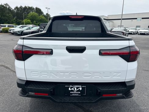 Used 2025 Hyundai Santa Cruz SEL FWD image 4