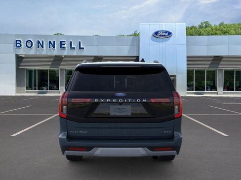 New 2025 Ford Expedition Max Platinum w/ Driver's Package image 5