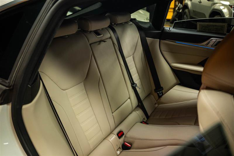 Used 2024 BMW i4 eDrive35 w/ Premium Package RWD image 12