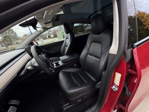 Used 2022 Tesla Model Y Performance image 20