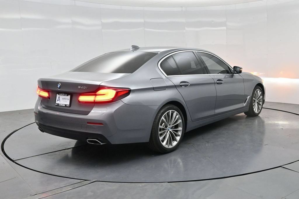 Used 2023 BMW 540i w/ Convenience Package RWD image 32