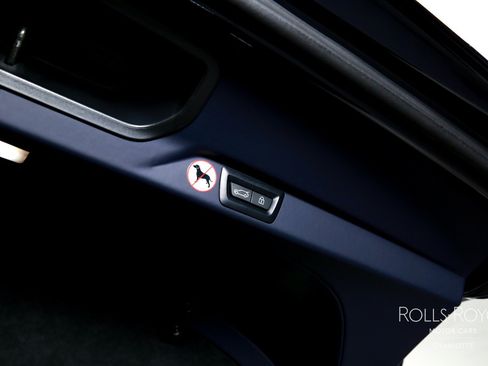Used 2025 Rolls-Royce Cullinan AWD/4WD image 30
