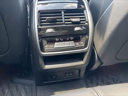 Used 2026 BMW X5 xDrive40i w/ Climate Comfort Package AWD/4WD image 37