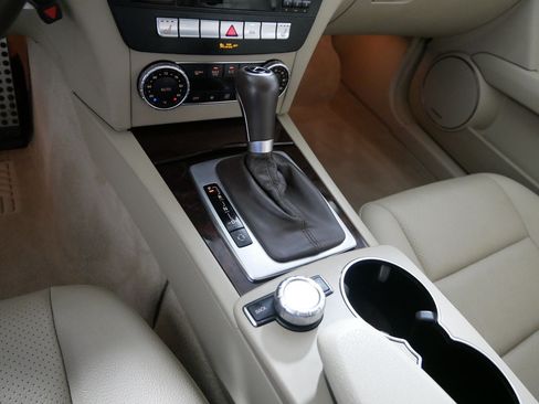 Used 2014 Mercedes-Benz C 300 4MATIC Sedan image 24