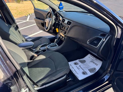 Used 2012 Chrysler 200 Touring w/ Cold Weather Group image 24