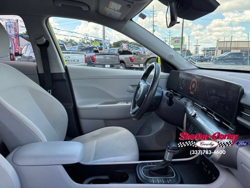 Used 2024 Hyundai Kona SEL AWD/4WD image 17