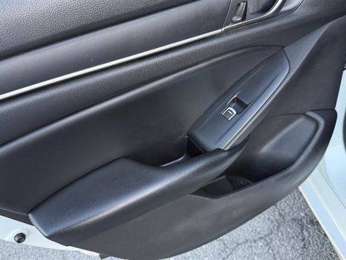 Used 2018 Honda Accord LX image 21