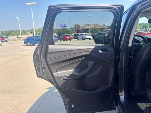 Used 2016 Ford Escape Titanium w/ Equipment Group 301A AWD/4WD image 34