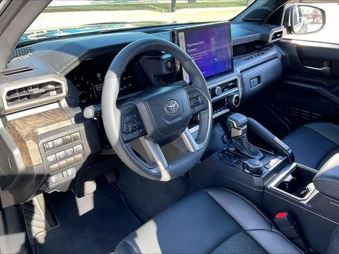 Used 2024 Toyota Tacoma Limited w/ Limited Package (LT) image 16