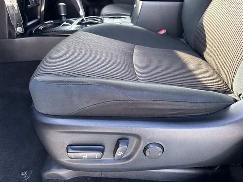 Used 2018 Toyota 4Runner TRD Off-Road image 17