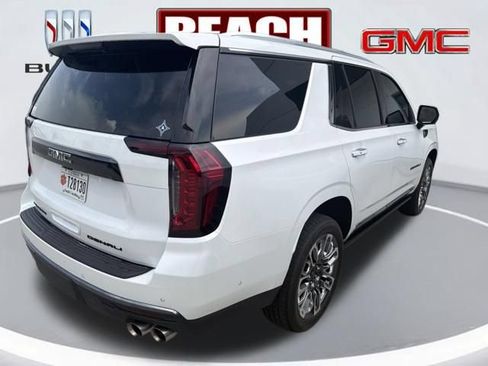 Used 2023 GMC Yukon Denali Ultimate w/ LPO, Floor Liner Package AWD/4WD image 5