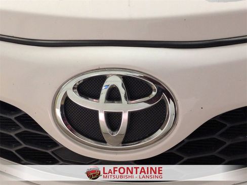 Used 2013 Toyota Camry SE image 9