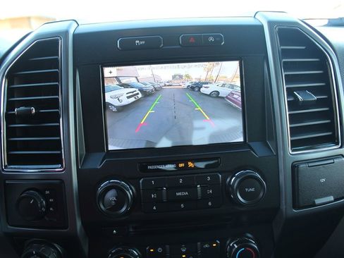 Used 2018 Ford F150 XLT w/ Trailer Tow Package image 30