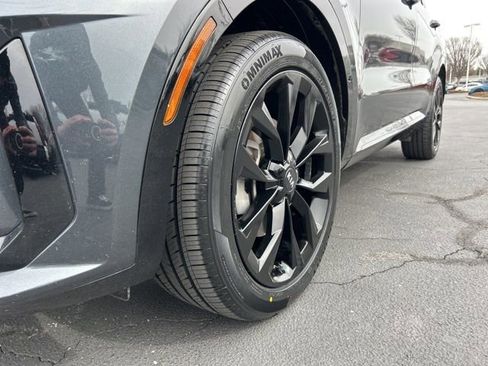 Used 2021 Kia Sorento SX image 12