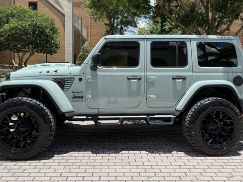 Used 2024 Jeep Wrangler Unlimited Sahara w/ Technology Group AWD/4WD image 5