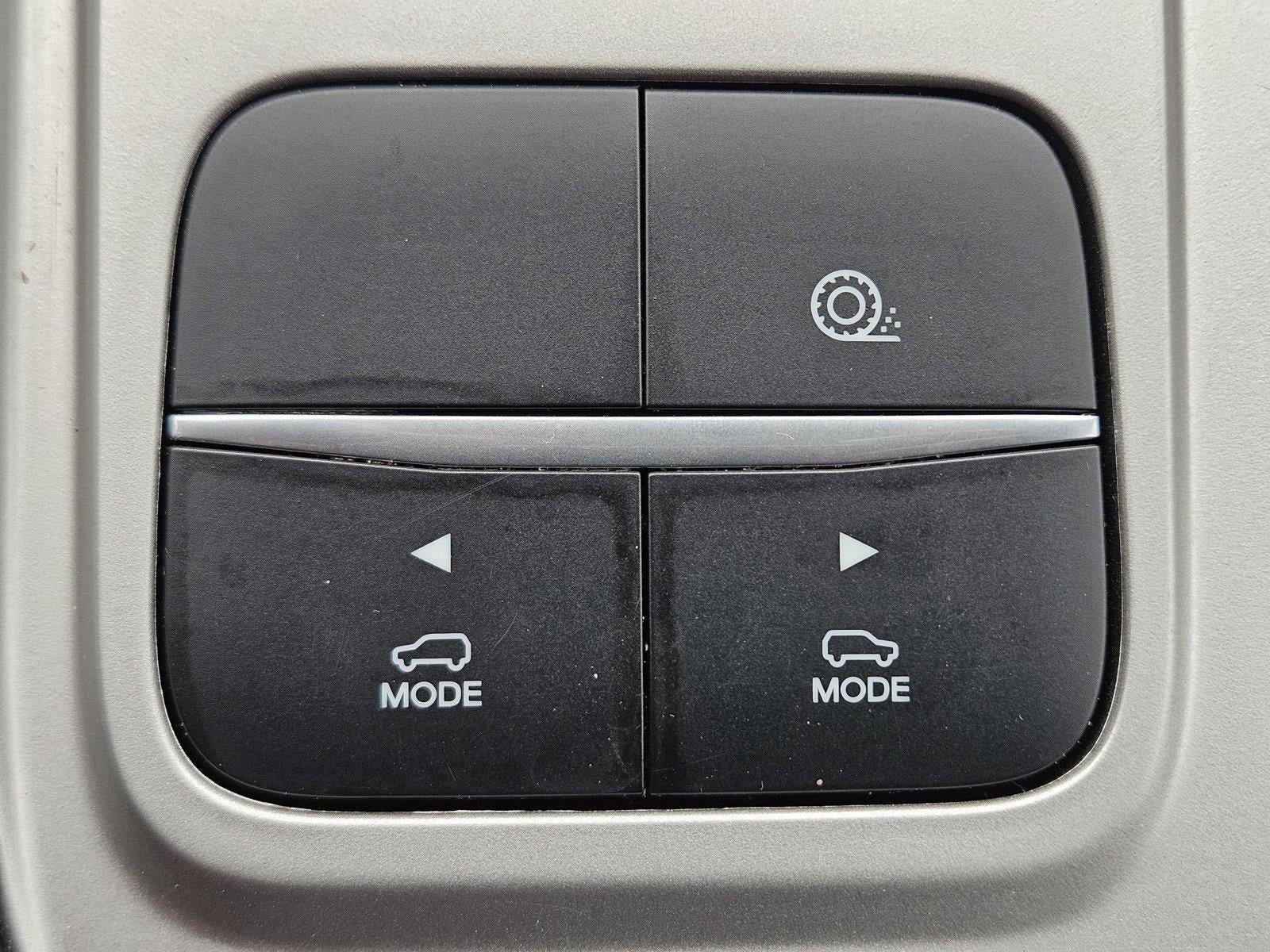 Used 2023 Ford Explorer ST-Line w/ Class IV Trailer Tow Package RWD image 18