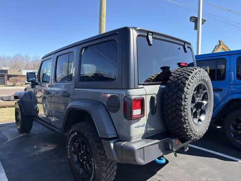Certified 2023 Jeep Wrangler Unlimited w/ Cold Weather Group AWD/4WD image 5