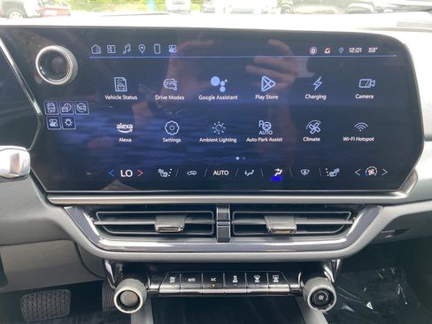 Used 2024 Chevrolet Equinox EV RS image 26