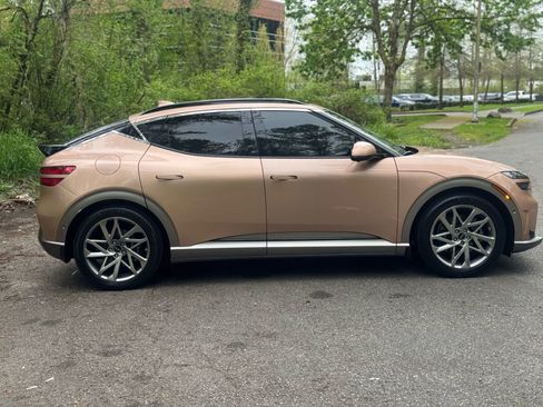 Used 2023 Genesis GV60 Advanced AWD/4WD image 5