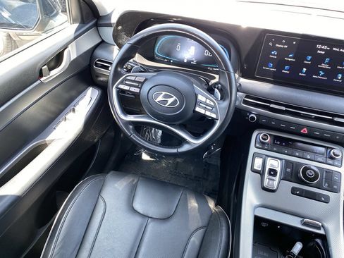 Used 2024 Hyundai Palisade SEL FWD image 17