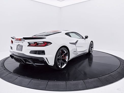 Used 2025 Chevrolet Corvette Z06 RWD image 21