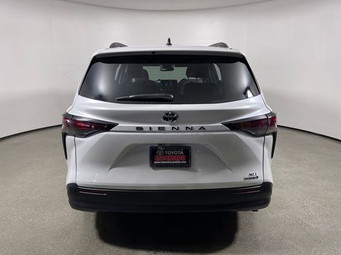Certified 2024 Toyota Sienna XLE image 4