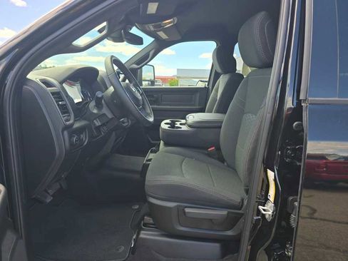 New 2026 RAM 2500 Tradesman AWD/4WD image 9