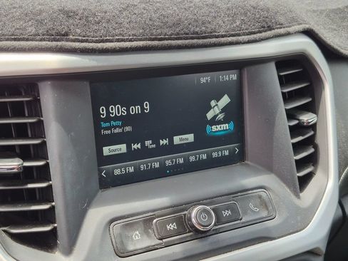 Used 2019 GMC Acadia SLE FWD image 21