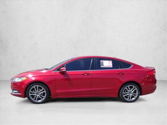 Used 2017 Ford Fusion SE w/ Equipment Group 201A FWD image 2