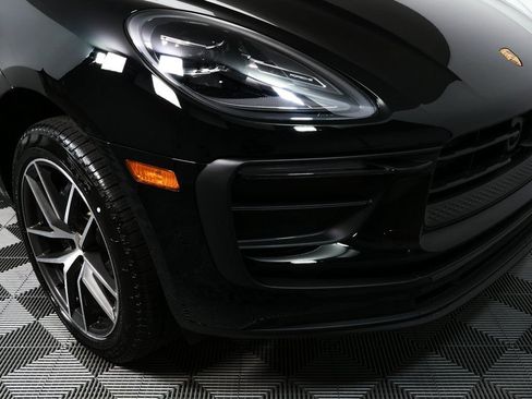 Used 2026 Porsche Macan AWD/4WD image 39