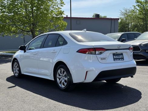 Used 2025 Toyota Corolla LE FWD image 22