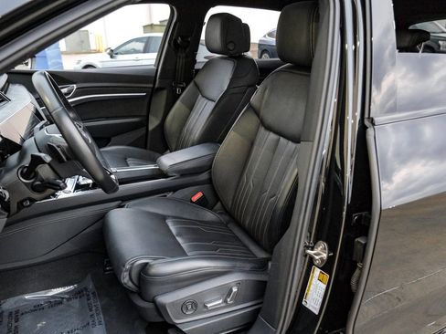 Used 2022 Audi e-tron Chronos w/ Chronos Package image 39