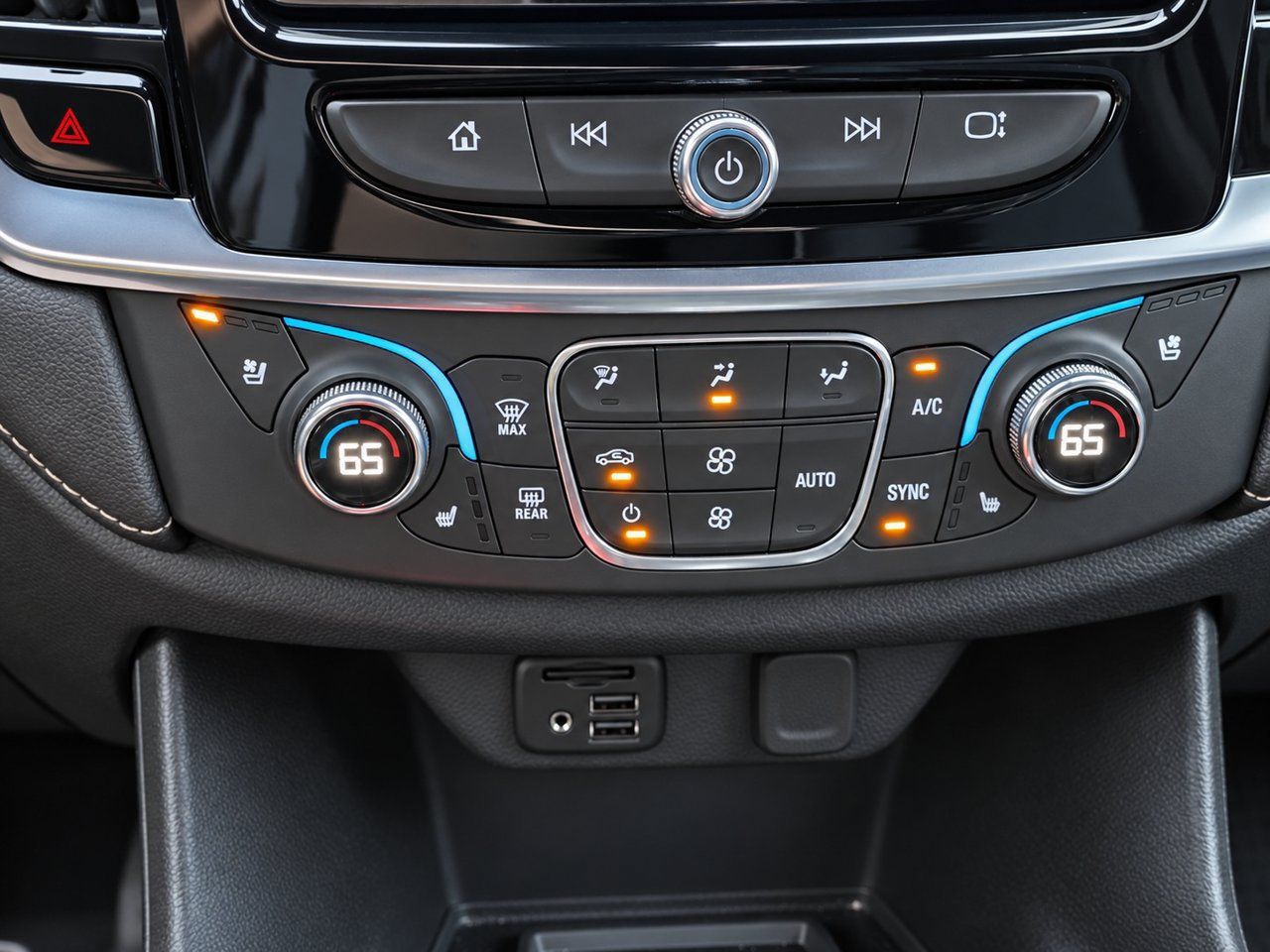 Used 2022 Chevrolet Traverse Premier w/ Redline Edition AWD/4WD image 18