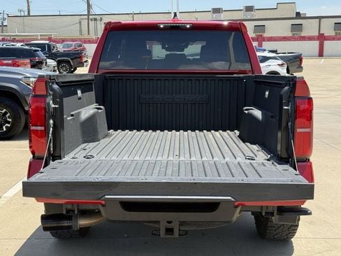 Used 2024 Toyota Tacoma TRD Sport AWD/4WD image 32