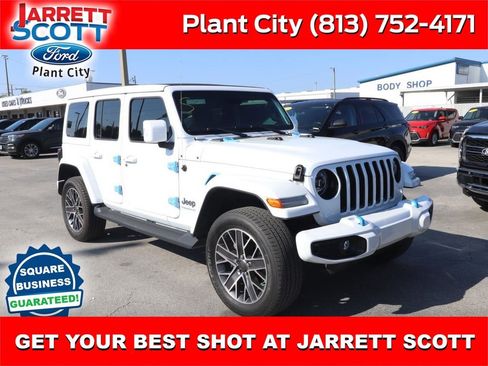 Used 2023 Jeep Wrangler Unlimited Sahara image 1