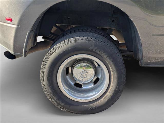 Used 2018 RAM 3500 SLT w/ Luxury Group AWD/4WD image 9
