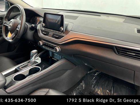 Used 2024 Nissan Altima 2.5 SR image 23