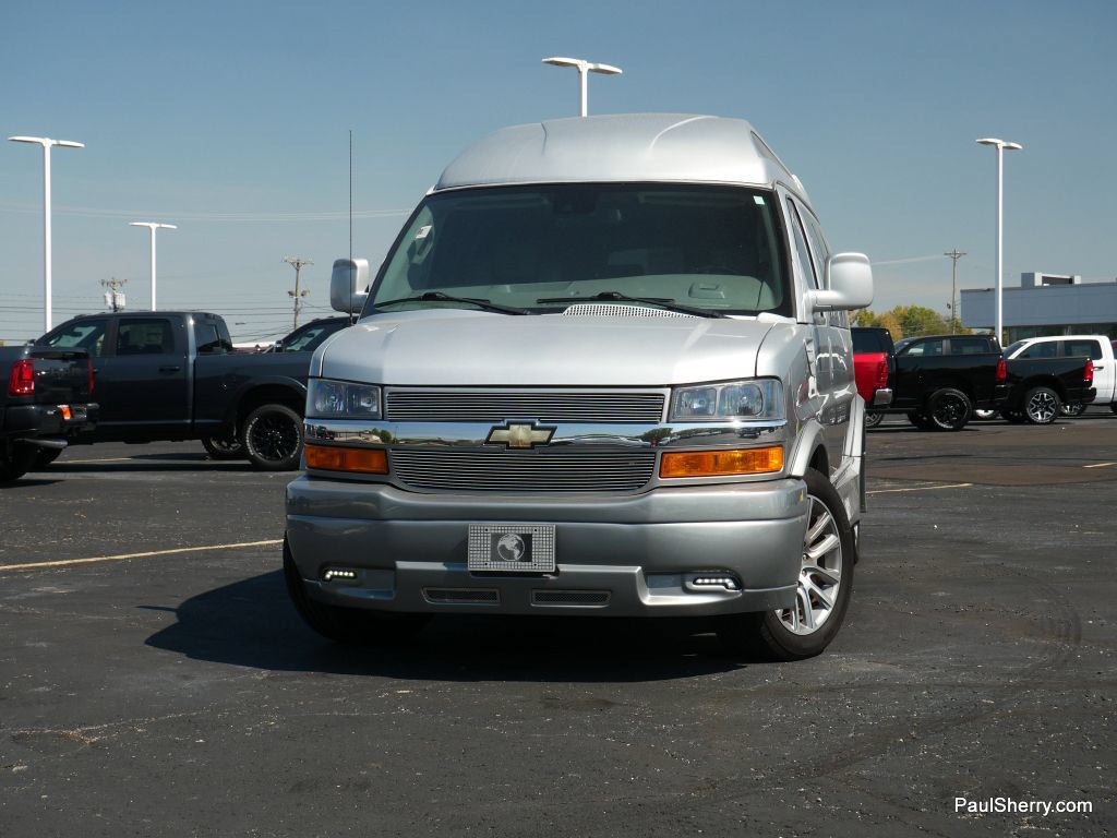 Used 2021 Chevrolet Express 2500 LS w/ Enhanced Convenience Package RWD image 10