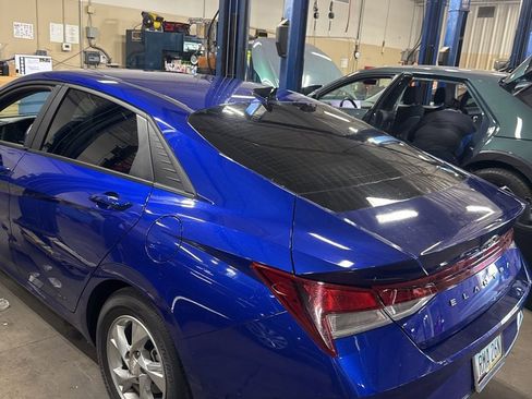 Used 2023 Hyundai Elantra SE image 5