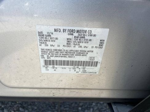 Used 2017 Lincoln MKX Select w/ Select Plus Package AWD/4WD image 31