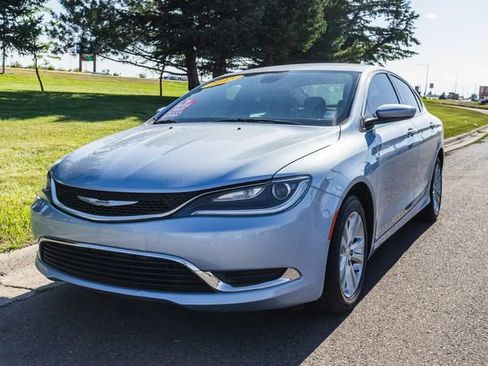 Used 2015 Chrysler 200 Limited FWD image 1