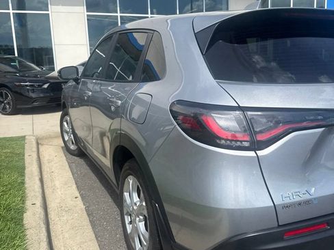 Used 2025 Honda HR-V LX image 1