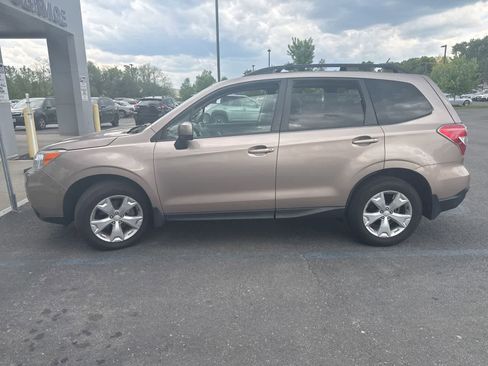 Used 2015 Subaru Forester 2.5i Premium w/ All-Weather Package AWD/4WD image 2