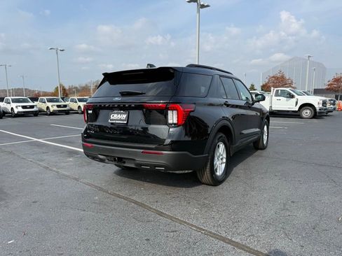 New 2026 Ford Explorer Active image 8
