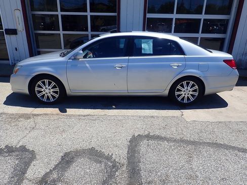 Used 2006 Toyota Avalon Limited FWD image 16