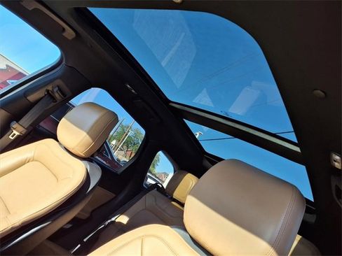 Used 2020 Lincoln Corsair Reserve w/ Equipment Group 201A image 7