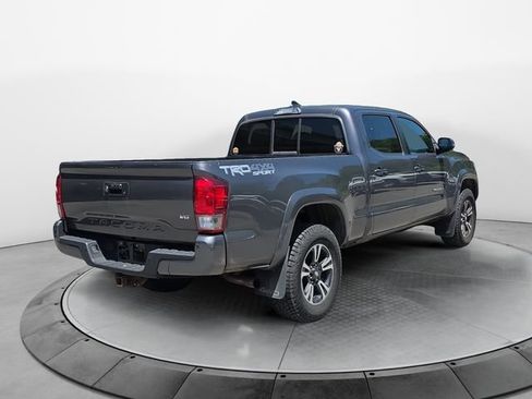 Used 2016 Toyota Tacoma TRD Sport w/ Premium & Technology Package AWD/4WD image 5