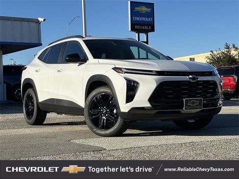 New 2026 Chevrolet Trax ACTIV w/ Driver Confidence Package image 2