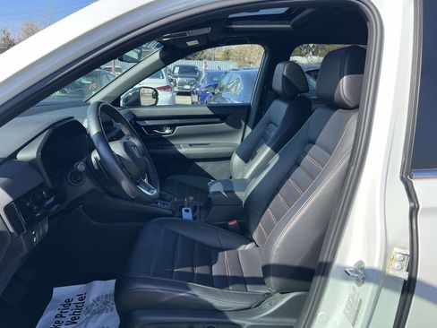 Used 2024 Honda CR-V Sport Touring image 11