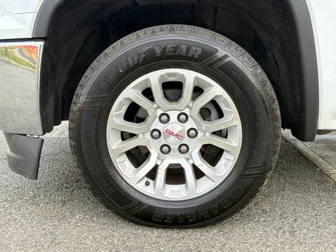Used 2018 GMC Sierra 1500 SLE w/ SLE Value Package AWD/4WD image 29